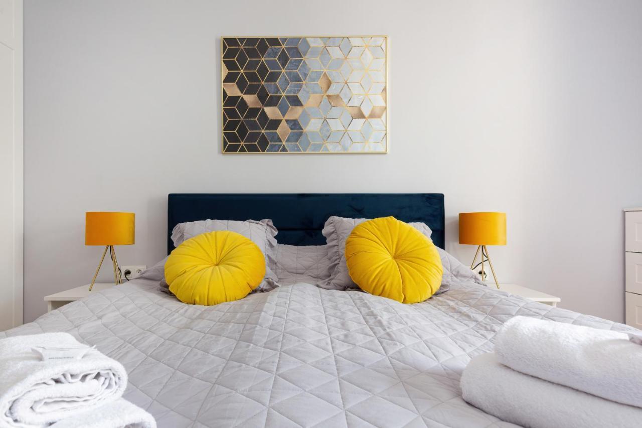 Apartament Dom Przy Okrzei By Renters Prestige وارسو المظهر الخارجي الصورة