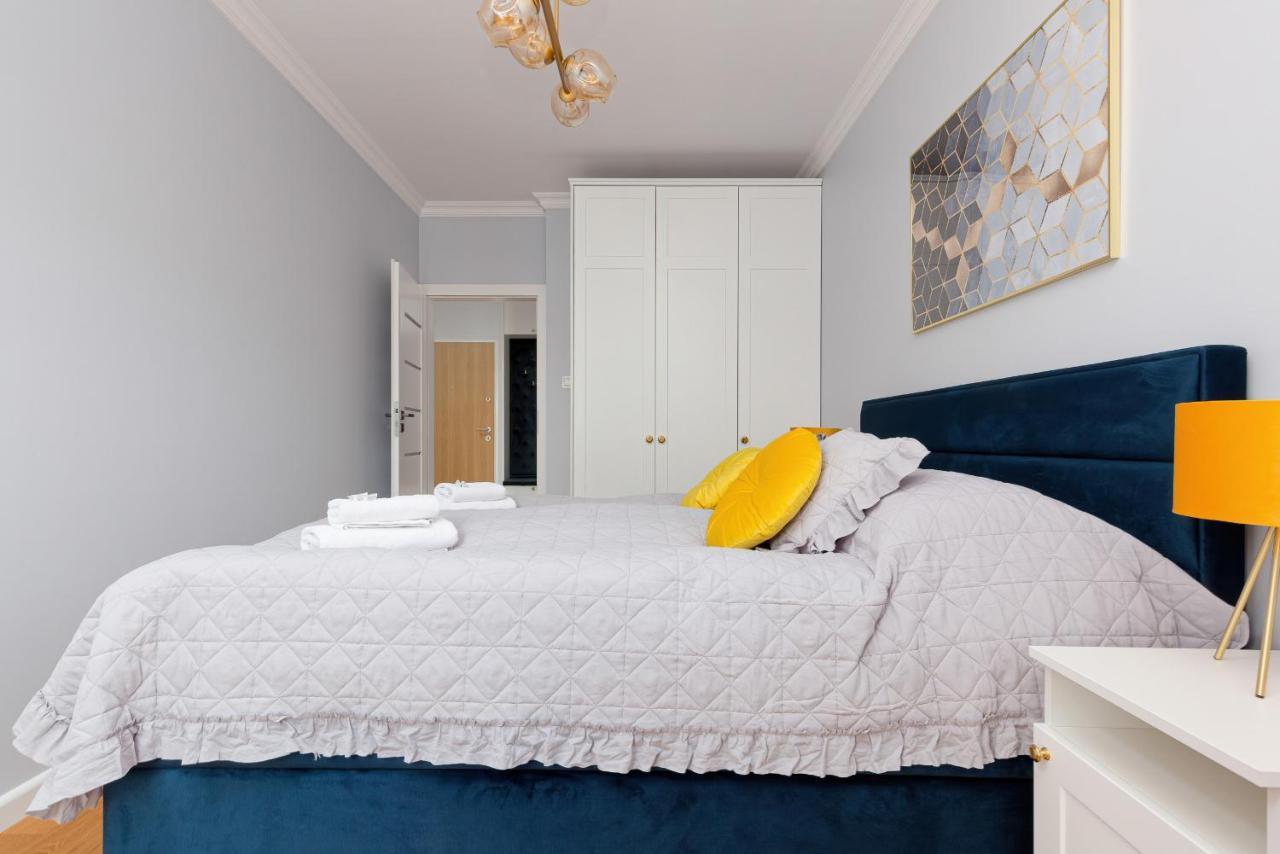 Apartament Dom Przy Okrzei By Renters Prestige وارسو المظهر الخارجي الصورة